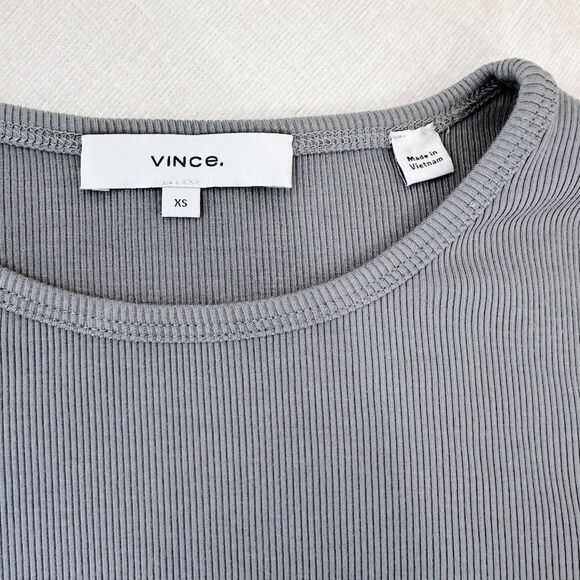 Vince Ribbed Gray Top - Picture 2 of 3